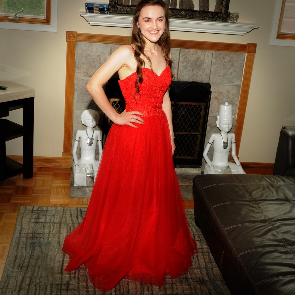 Red Tulle and Lace Prom Dress
